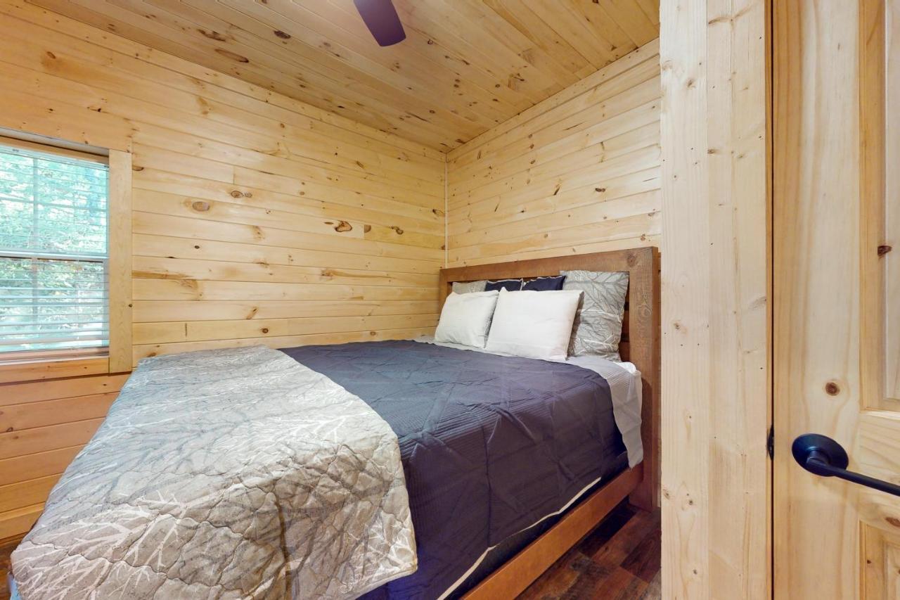 Whiskey Barrel Retreat Villa Sevierville Bagian luar foto