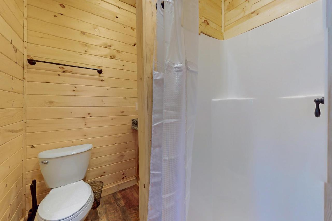 Whiskey Barrel Retreat Villa Sevierville Bagian luar foto