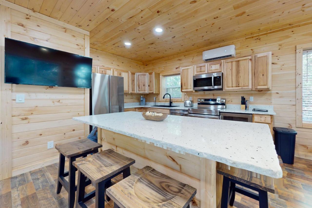 Whiskey Barrel Retreat Villa Sevierville Bagian luar foto