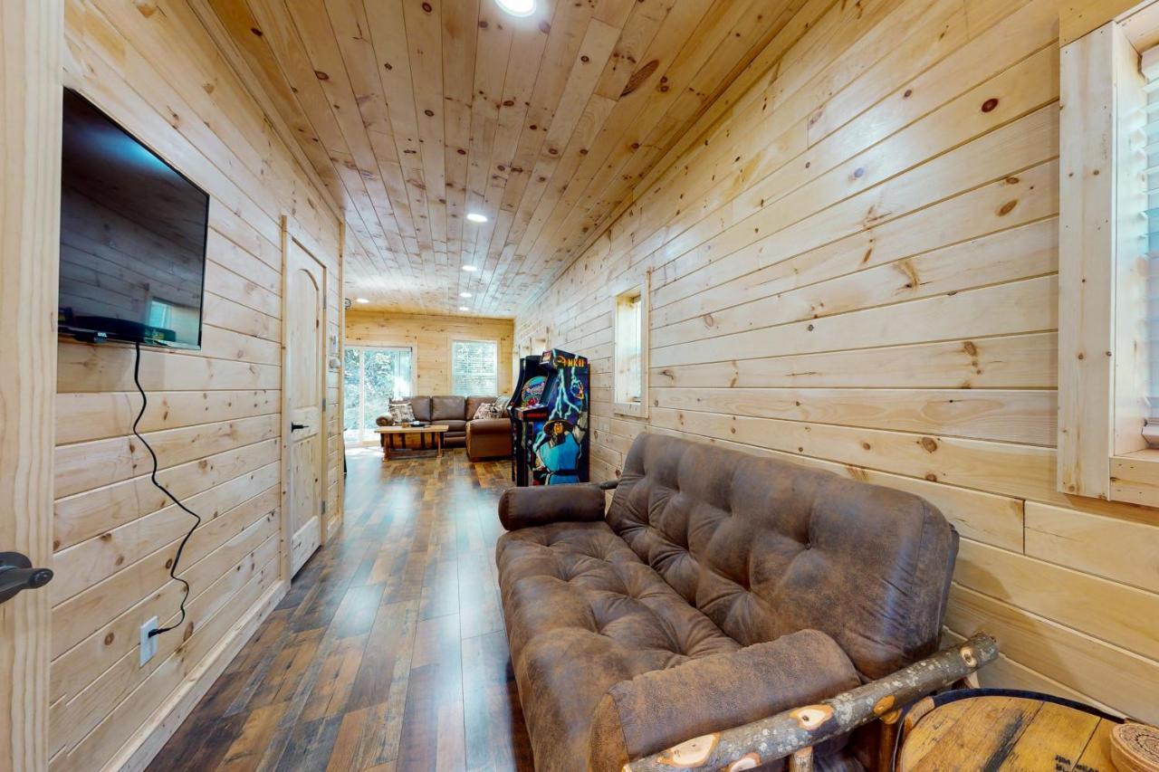 Whiskey Barrel Retreat Villa Sevierville Bagian luar foto