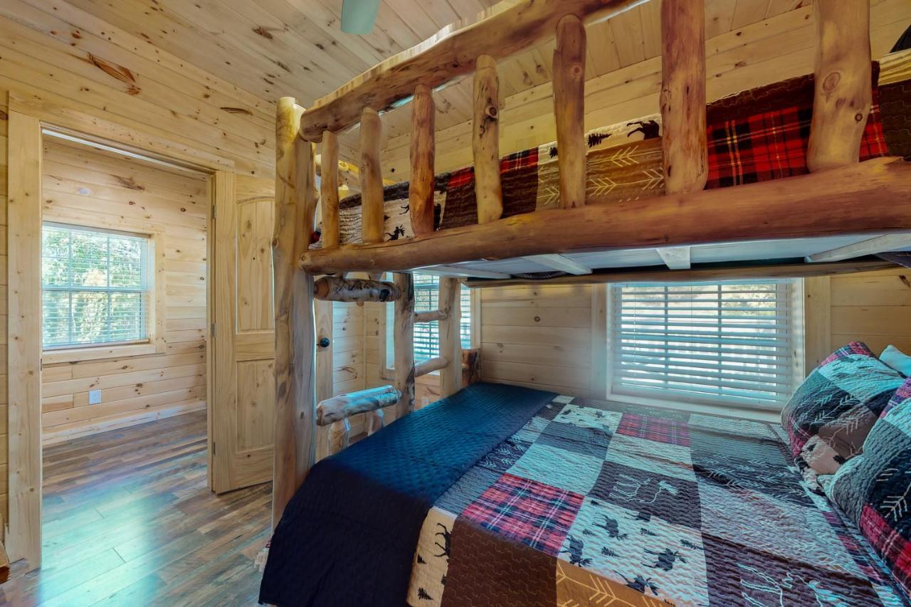 Whiskey Barrel Retreat Villa Sevierville Bagian luar foto